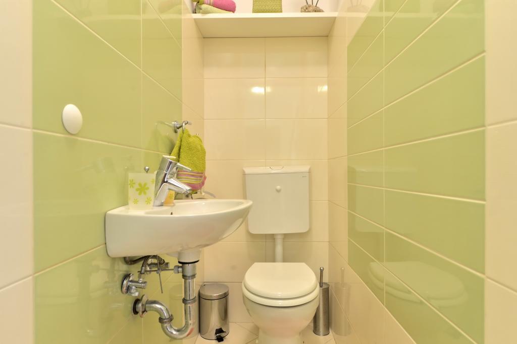 Cozy Beach Apartment Сплит Экстерьер фото